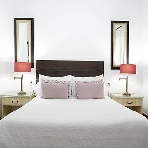 https://casa-rural-arenas-de-el-rocio.es-andalucia.com