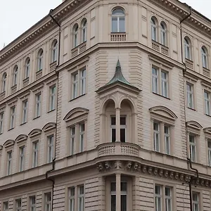 The Palace And 4*, Praha Česká republika